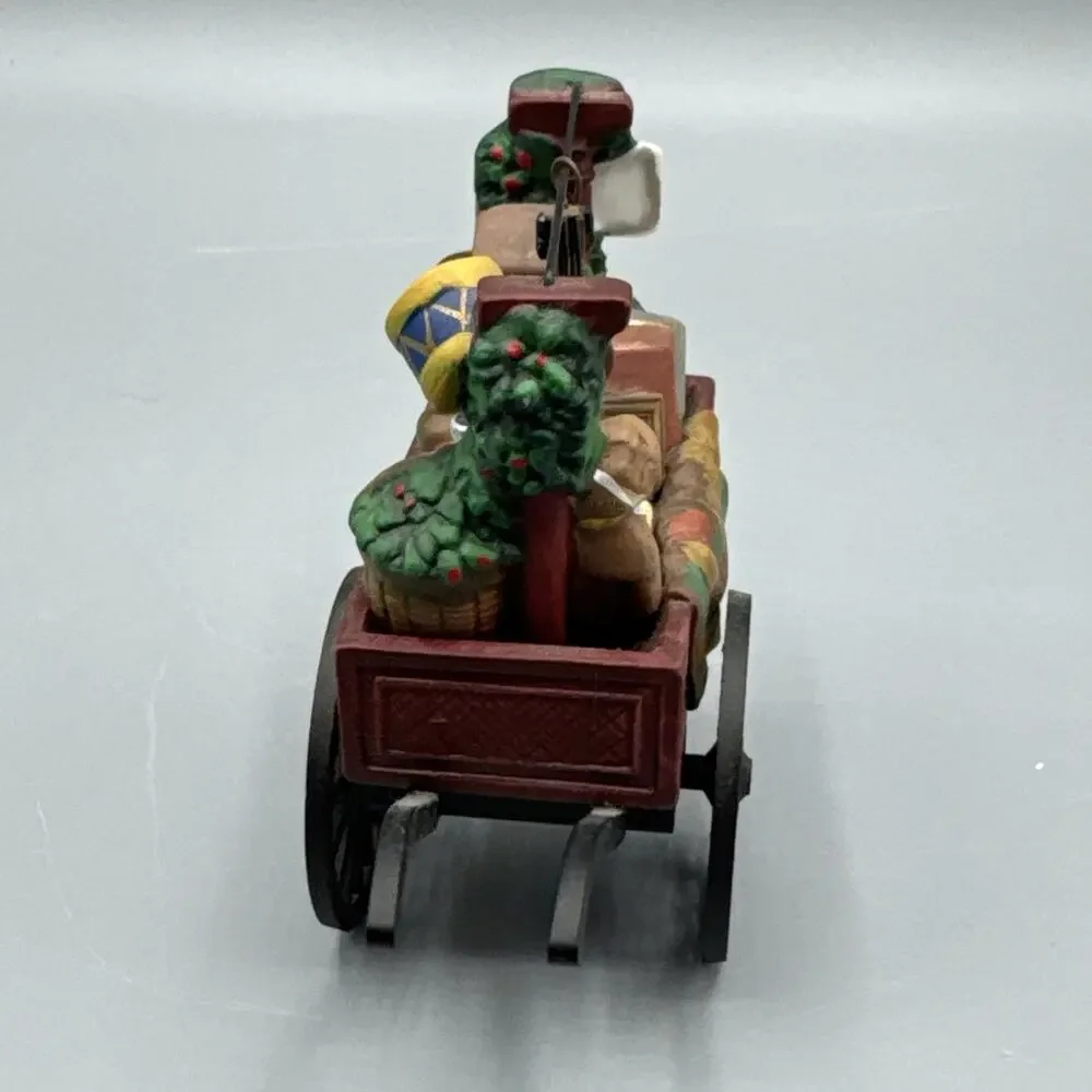 Department 56 Heritage collection Chelsea Market Curiosities Monger and Cart